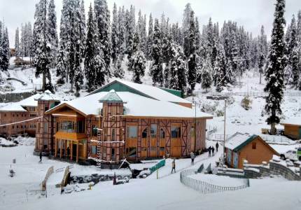 5-Day Srinagar Hills & Valley Escape from Chandigarh