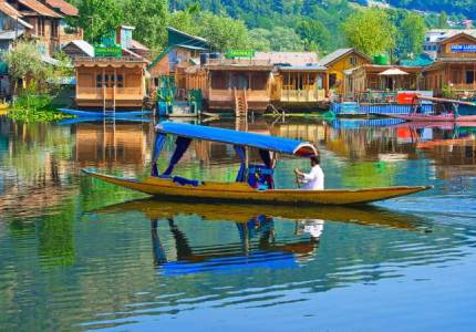 Scenic Jammu to Srinagar & Valley Road Trip