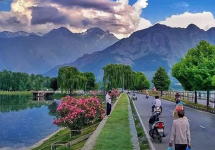 Srinagar Taxi